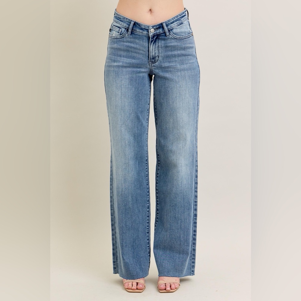 Judy Blue Full Size V - Front Baggy Jeans Plus Size - Picture 2 of 11